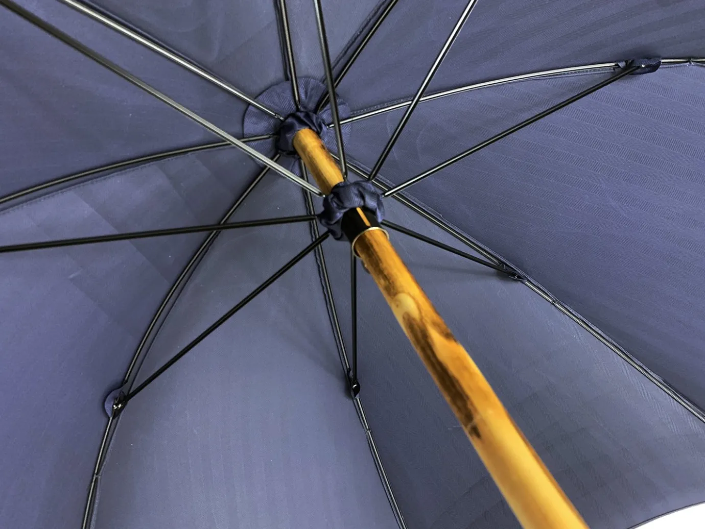 Il Marchesato Blue Navy umbrella with Natural Chestnut Wood hand-curved Best