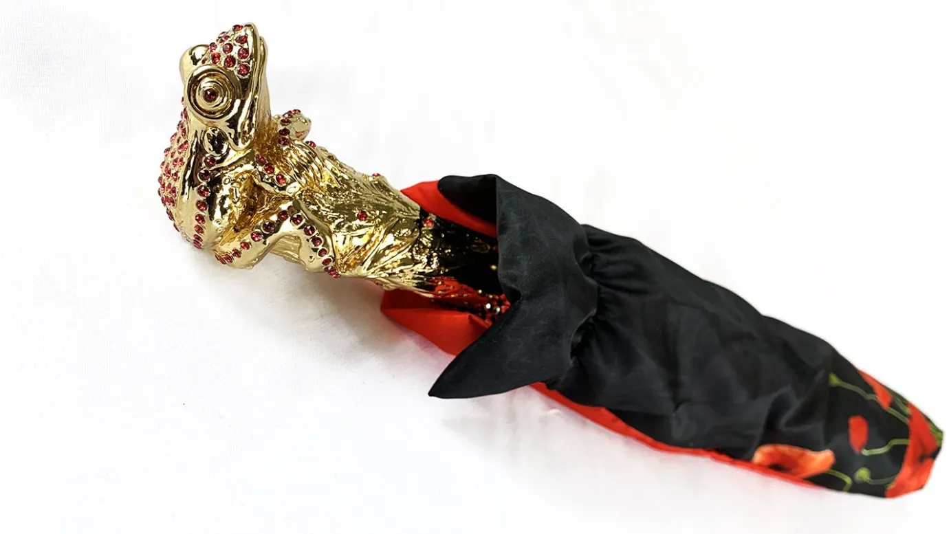 Il Marchesato Luxury umbrella with red poppies and frog adorned with siam crystals Fashion